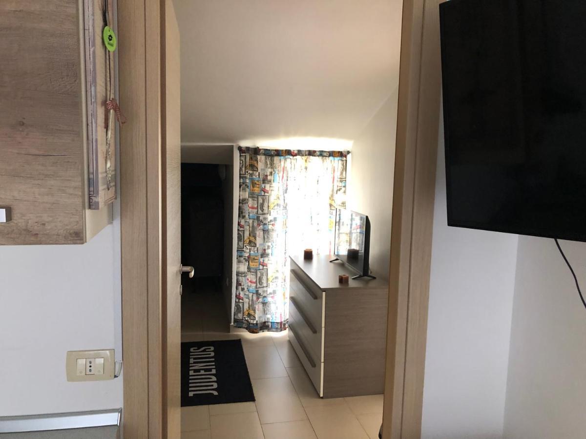 Appartamento Mansarda Mentana Vittoria Esterno foto